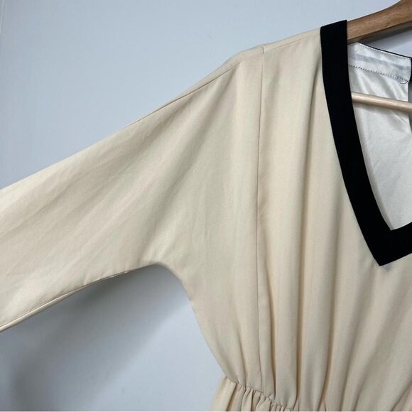 THML Womens Size Small Long Sleeve Blouson Dress Cream Black V Neckline Neutral - Picture 6 of 10
